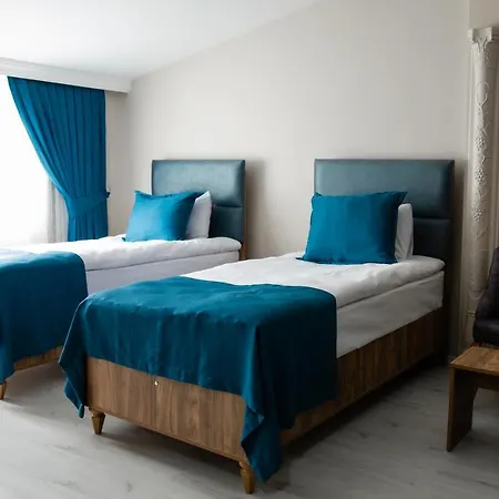 Otel Taksim New Suites 2*